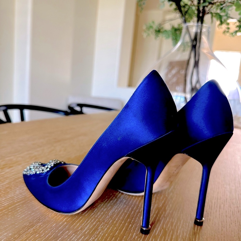 Manolo Blahnik Hangisi Satin Pump, Never Been Worn!